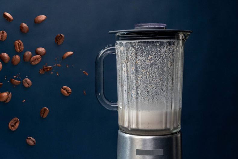 Can I Use A Blender To Grind Coffee Beans?