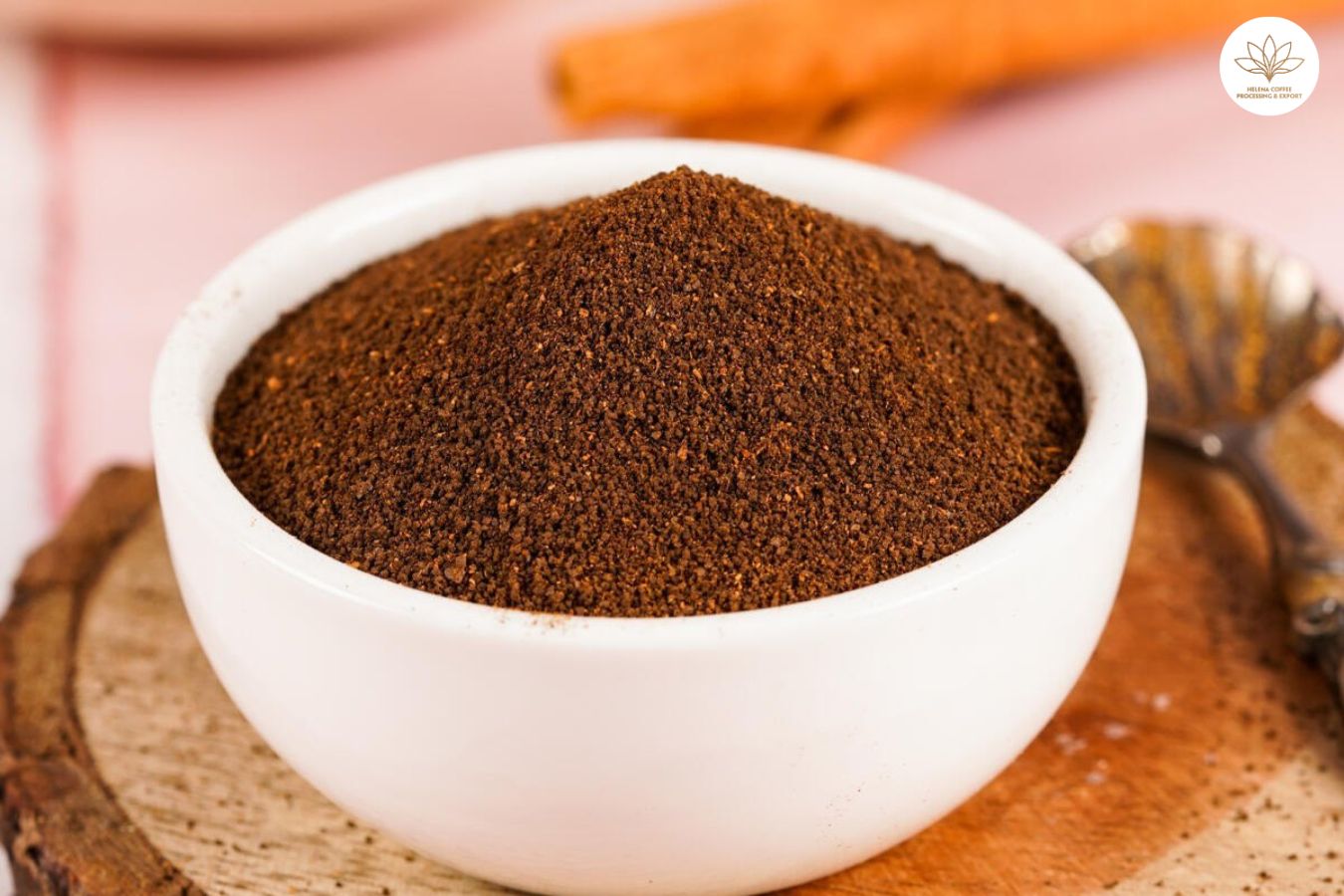 Robusta spray-dried instant coffee powder