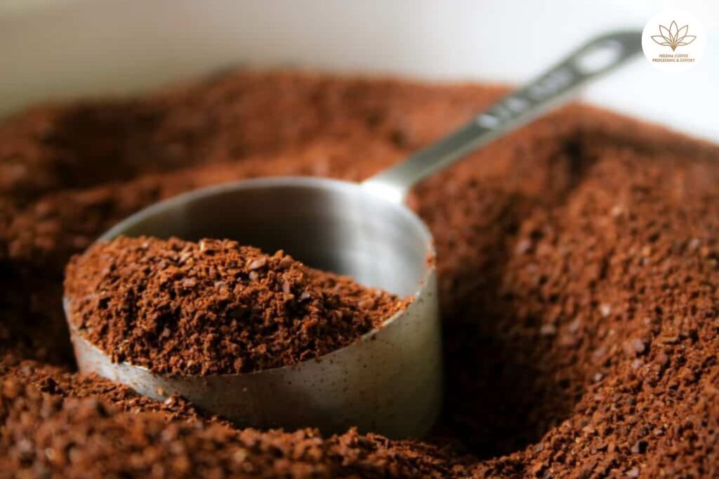 Scoop of robusta and arabica instant coffee powder SD05